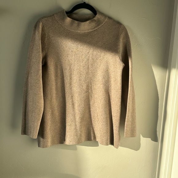 Apt. 9 Sweaters - Apt. 9 Women's Tan Crew Neck Sweater